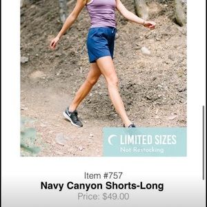 Zyia navy canyon shorts sz small
